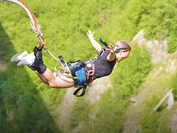 Bungee jumping